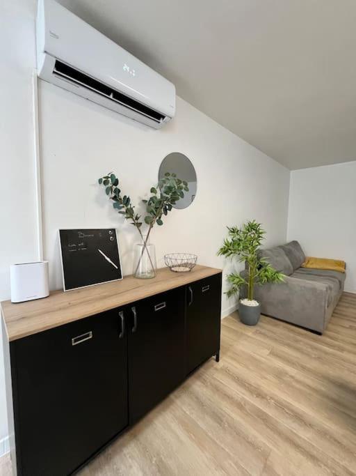 Petite Maison Avec Terrasse La Penne-sur-Huveaune Exterior foto